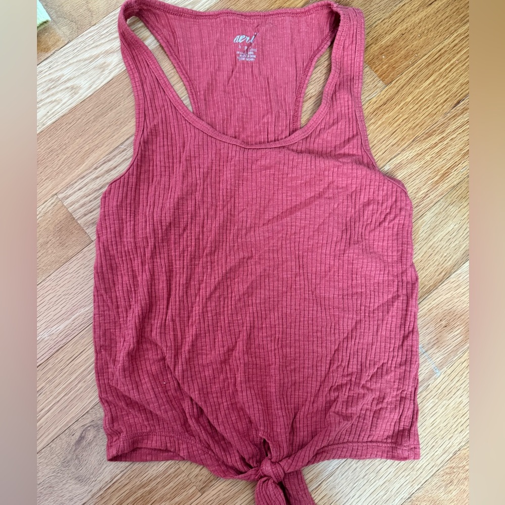 red aerie tank top size s